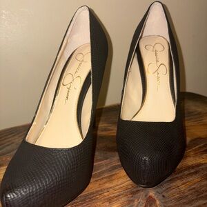 Jessica Simpson Snakeskin Texture Sinelia Black Heels